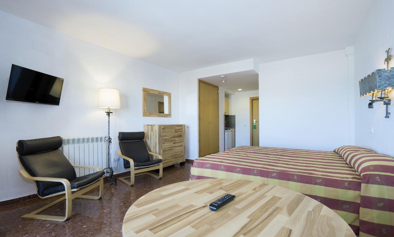 Hotel Apartamentos Bajondillo Torremolinos Exterior photo Interior of a room