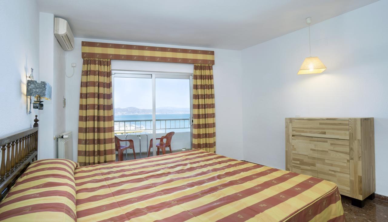 Hotel Apartamentos Bajondillo Torremolinos Exterior photo Bedroom with sea view